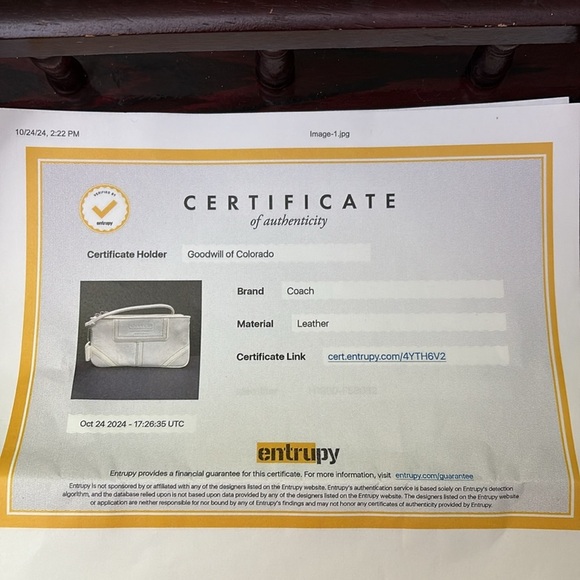 Coach White Leather Wristlet * COA Included - Picture 9 of 9